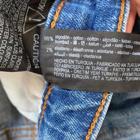 Zara jean with some distressing and stretch size 4 - Picture 12 of 14